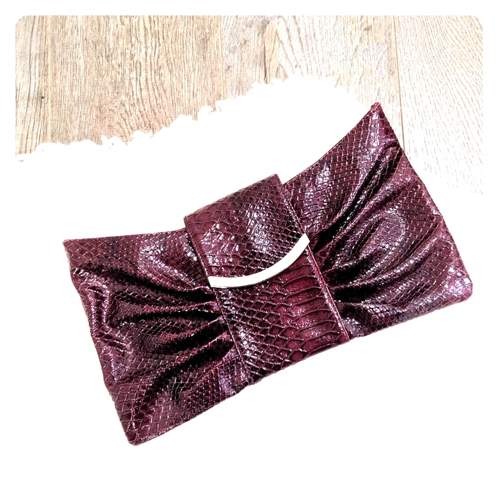 EUC ~ EXPRESS Alligator Print Retro Style Clutch